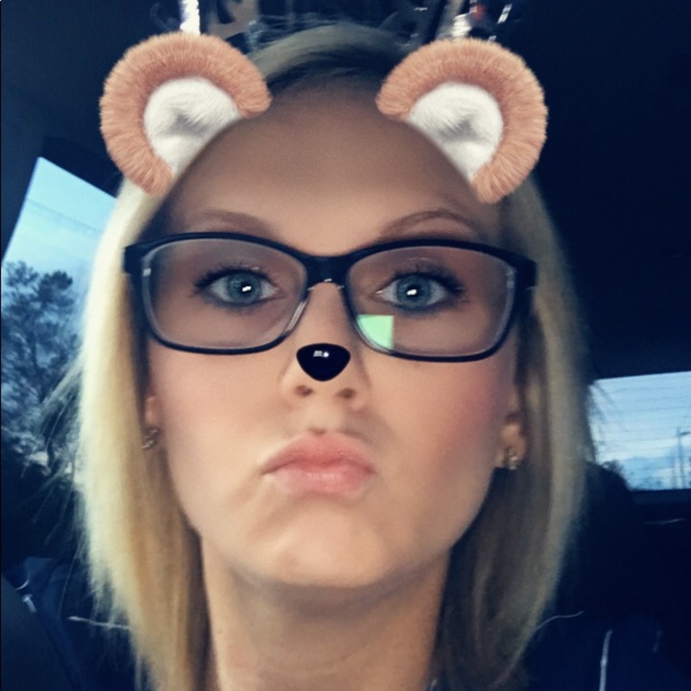 Meet your Posher, Jennifer